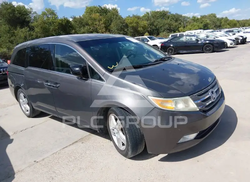 2013 Honda ODYSSEY фото