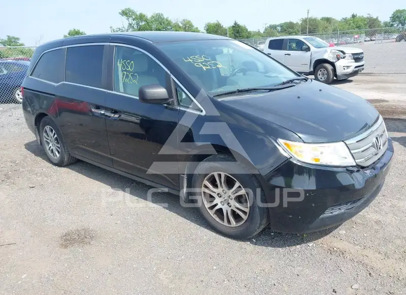 2013 Honda ODYSSEY photo