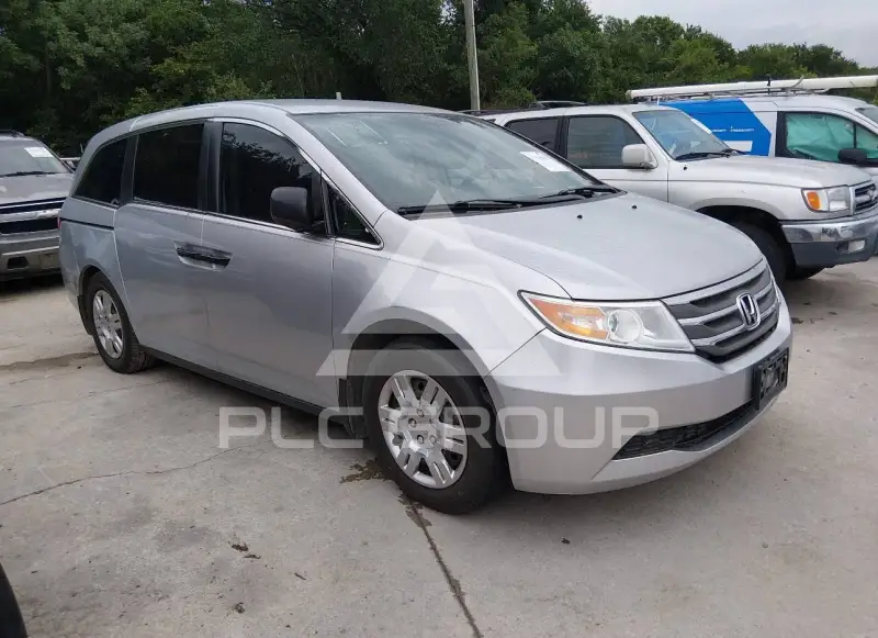 2013 Honda ODYSSEY фото