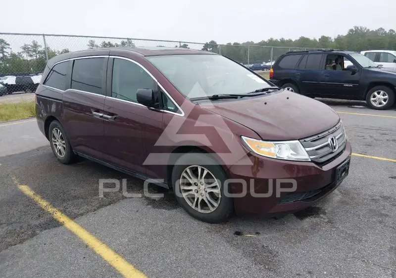 2013 Honda ODYSSEY фото