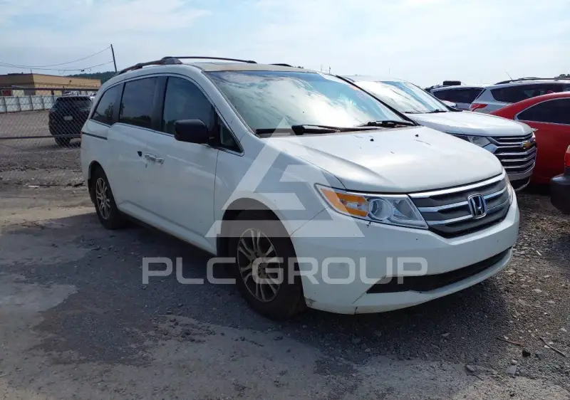 2013 Honda ODYSSEY фото