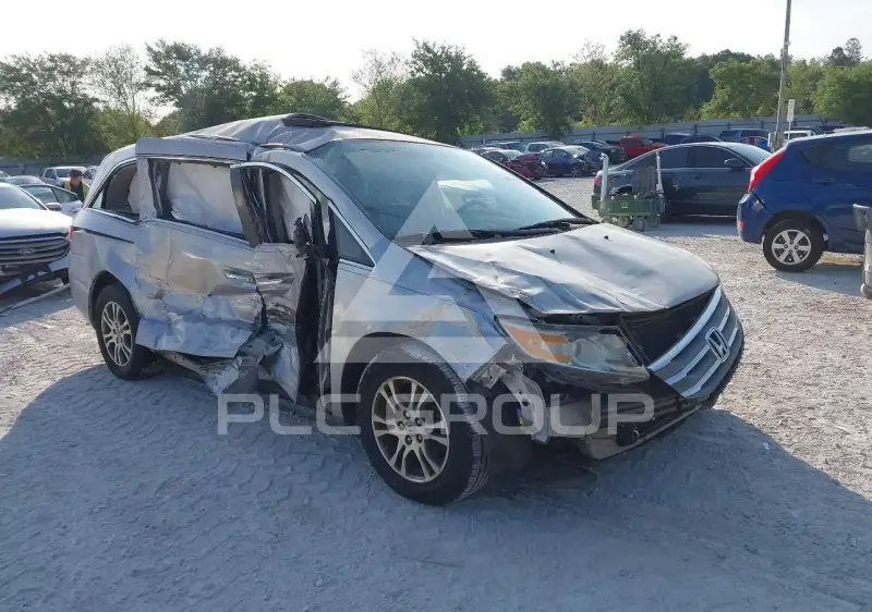 2013 Honda ODYSSEY фото
