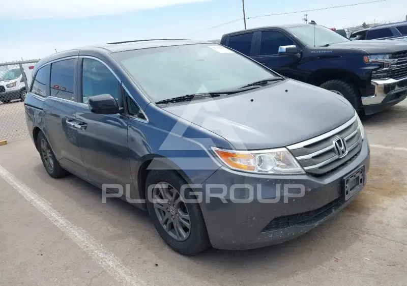 2013 Honda ODYSSEY photo