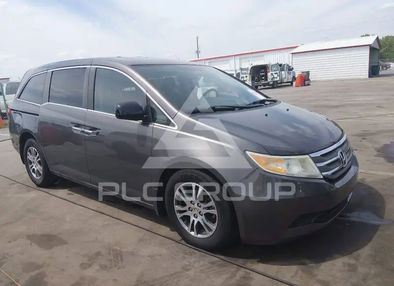 2013 Honda ODYSSEY фото