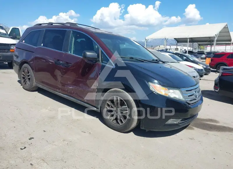 2013 Honda ODYSSEY фото