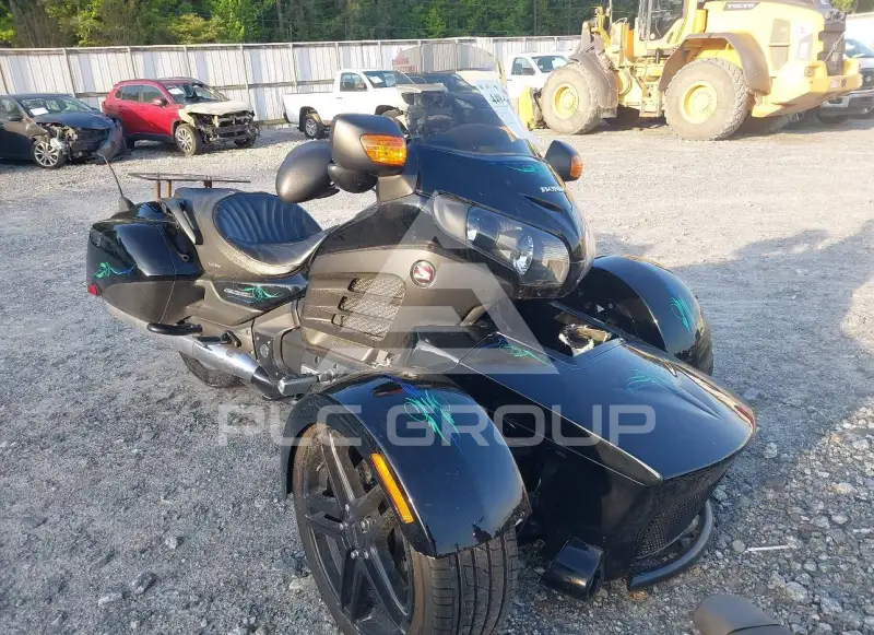 2013 Honda GL1800 фото