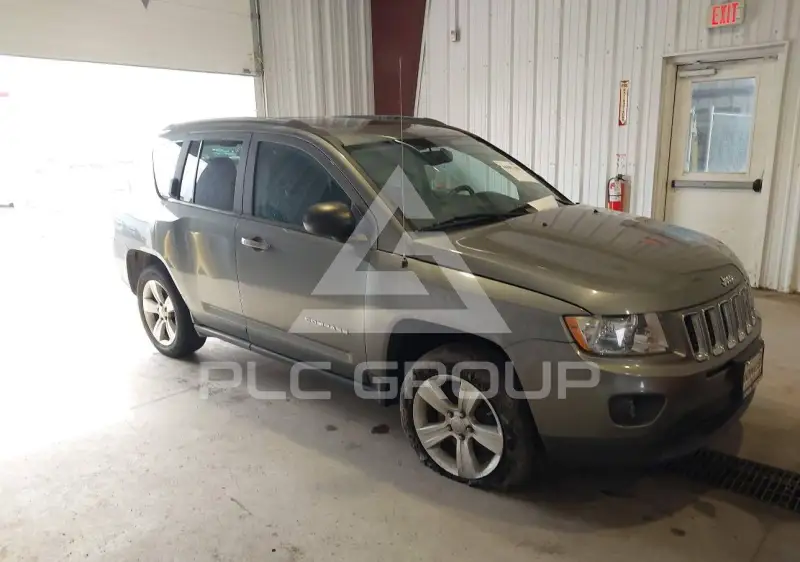 2013 Jeep COMPASS photo