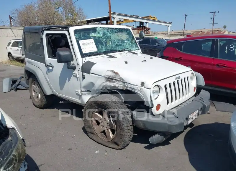 2013 Jeep WRANGLER фото