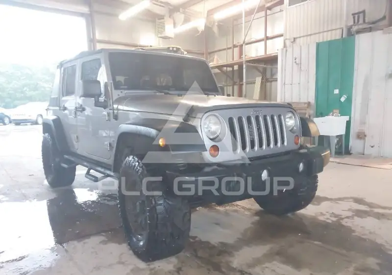 2013 Jeep WRANGLER фото