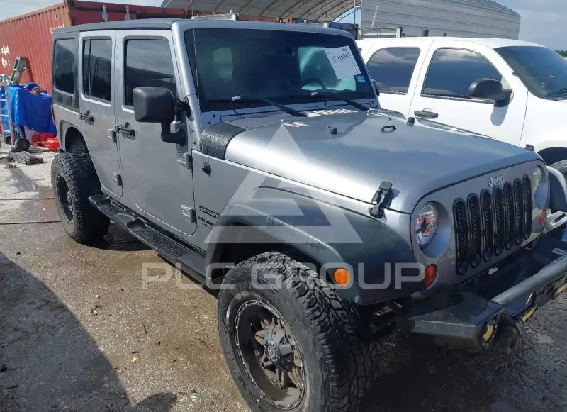 2013 Jeep WRANGLER фото
