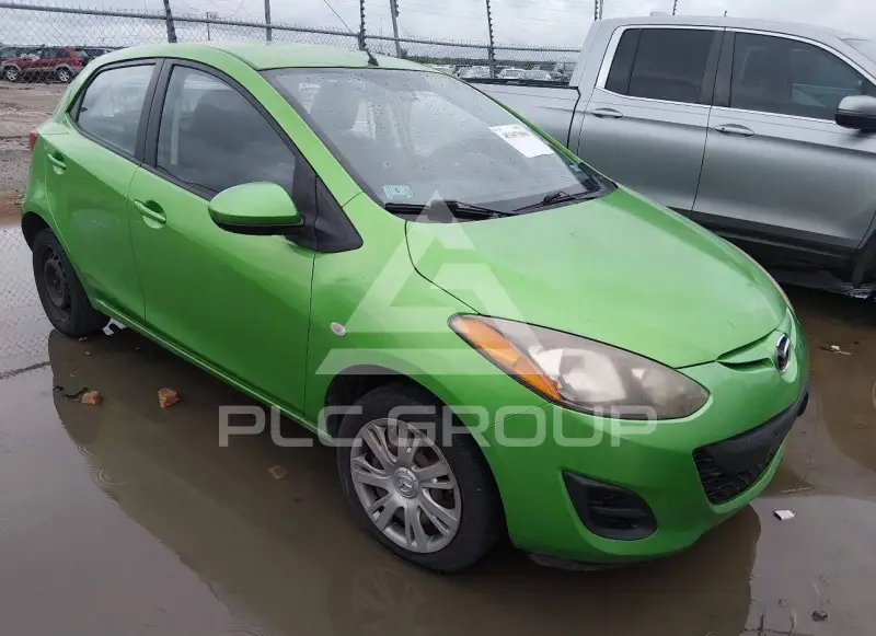 2013 Mazda 2 фото
