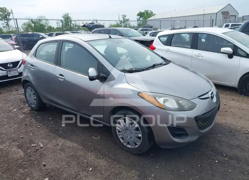 2013 Mazda 2 фото