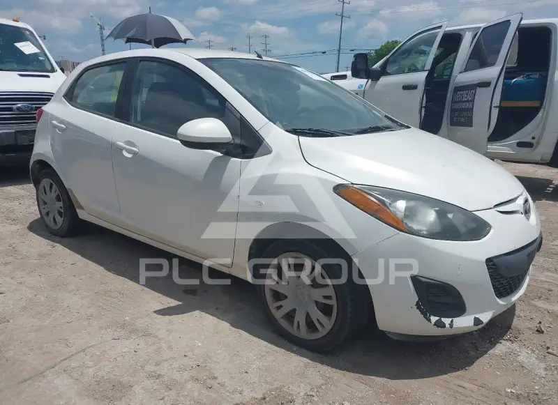2013 Mazda 2 фото