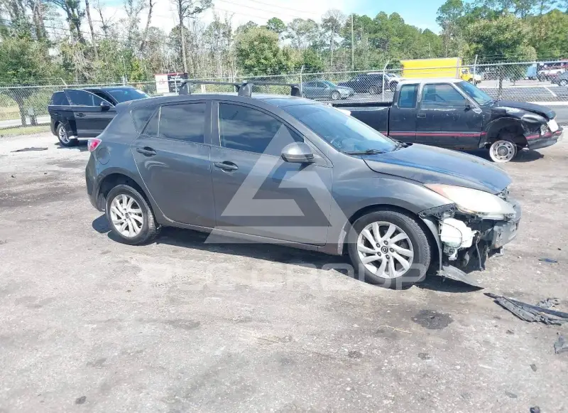 2013 Mazda 3 photo