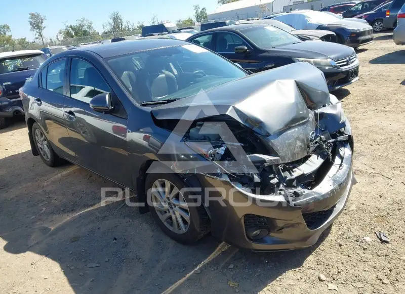 2013 Mazda 3 photo
