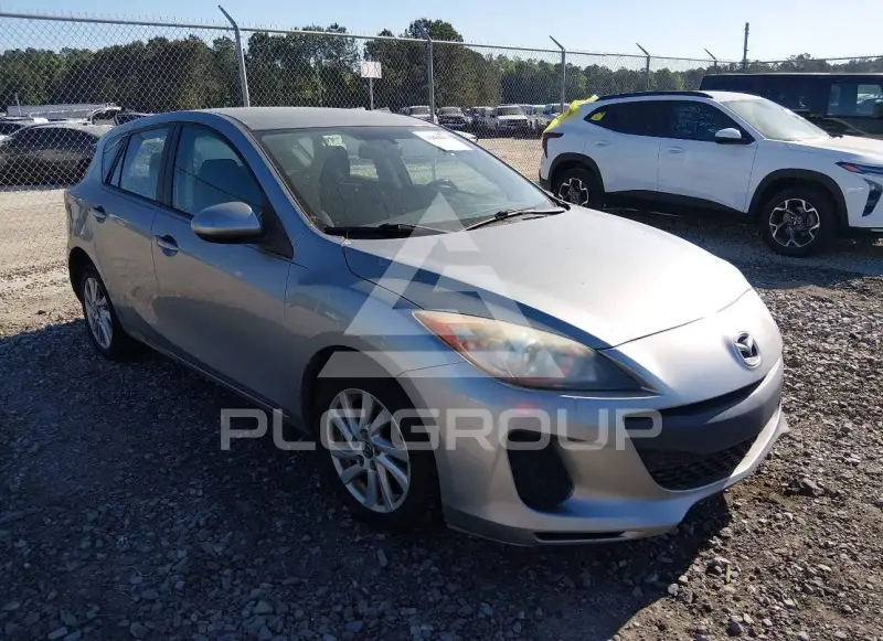 2013 Mazda 3 фото