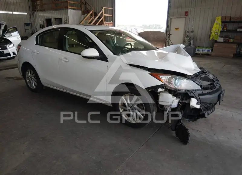 2013 Mazda 3 photo