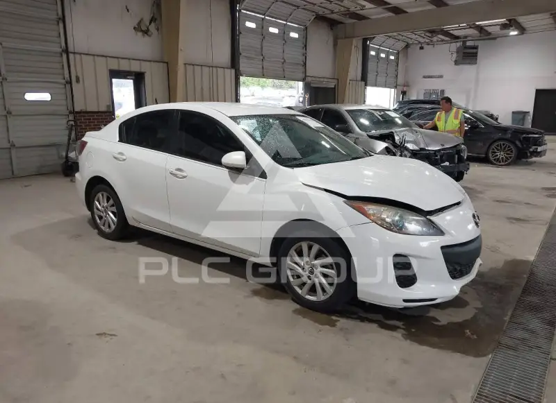 2013 Mazda 3 фото