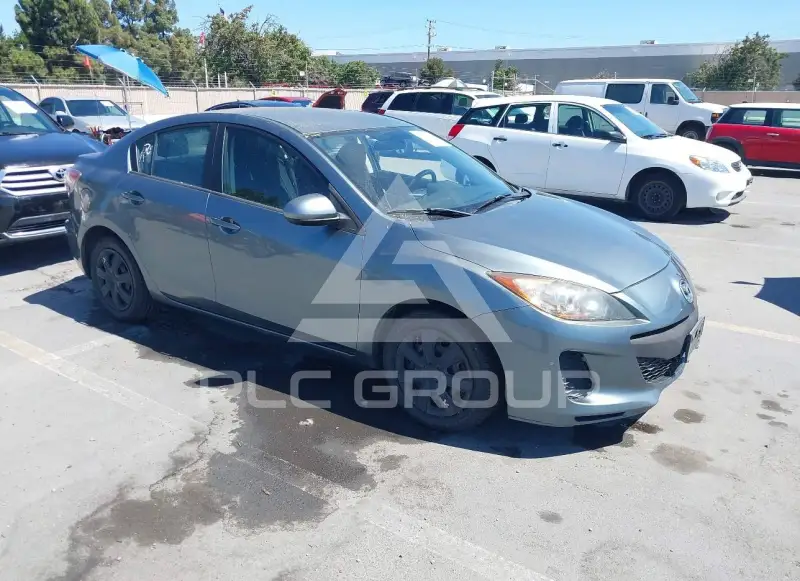 2013 Mazda 3 фото