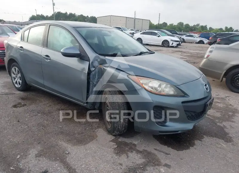 2013 Mazda 3 фото
