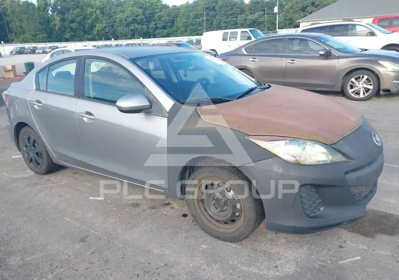 2013 Mazda 3 photo