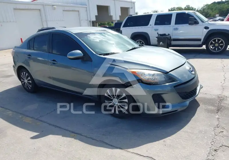 2013 Mazda 3 photo