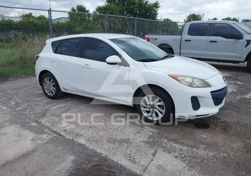 2013 Mazda 3 photo