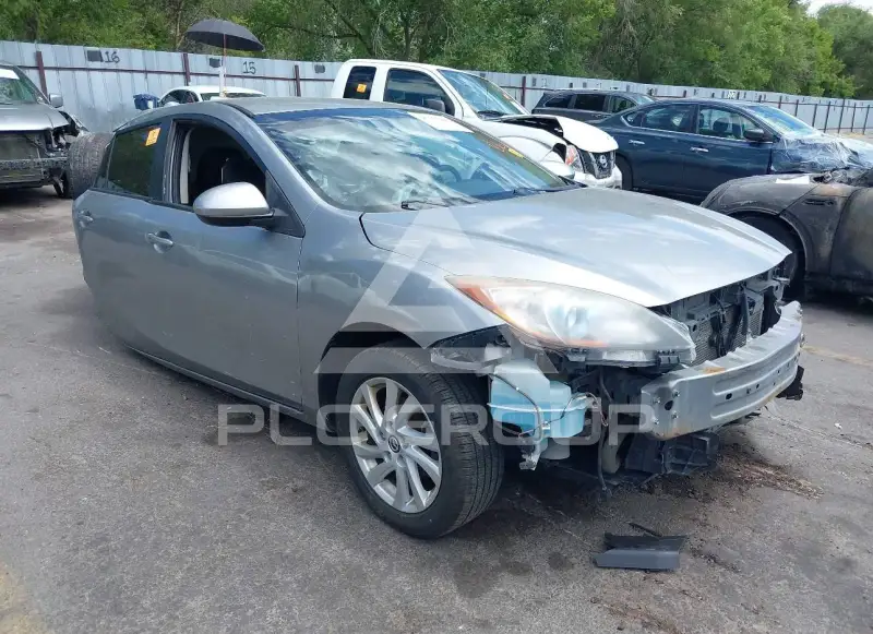 2013 Mazda 3 фото