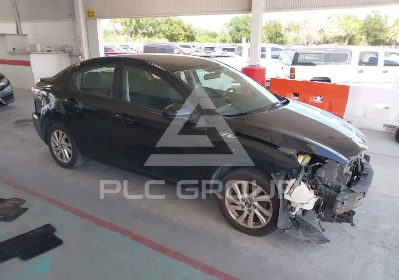 2013 Mazda 3 photo