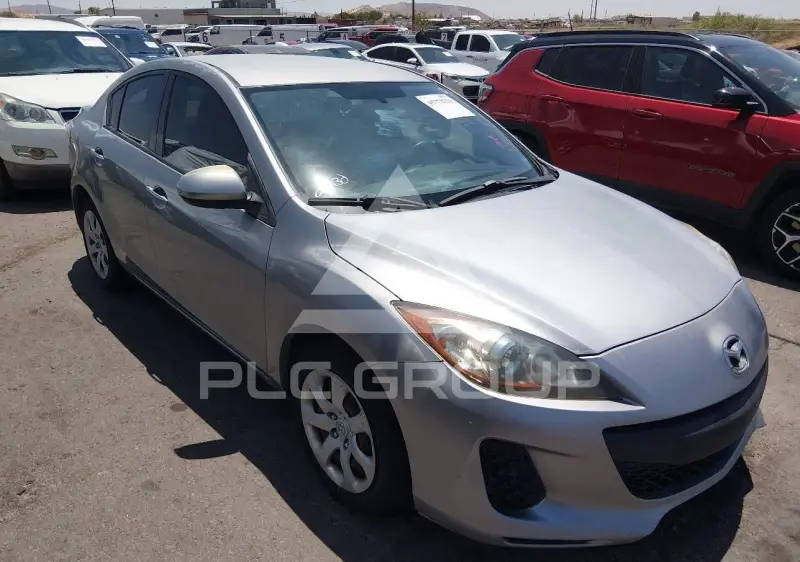 2013 Mazda 3 фото