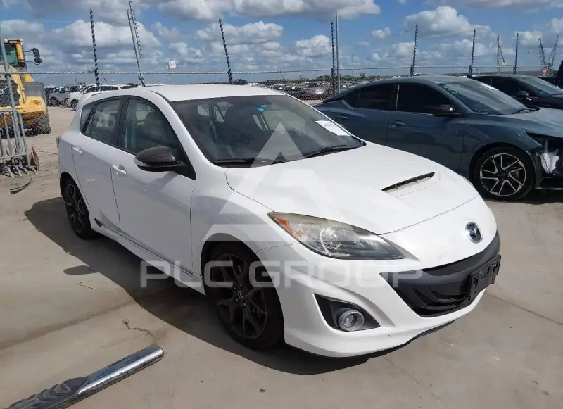 2013 Mazda 3 photo