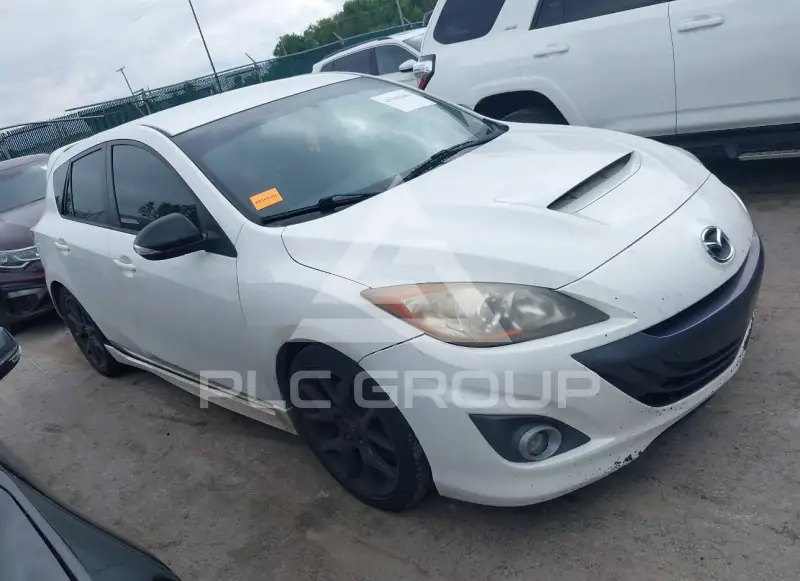 2013 Mazda 3 photo