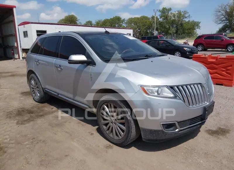 2013 Lincoln MKX photo