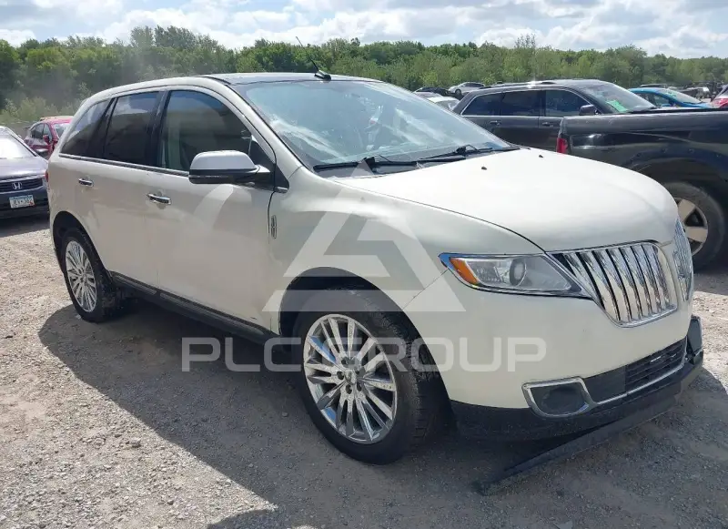 2013 Lincoln MKX photo