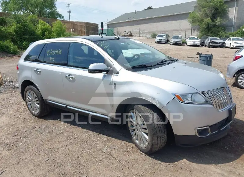2013 Lincoln MKX photo
