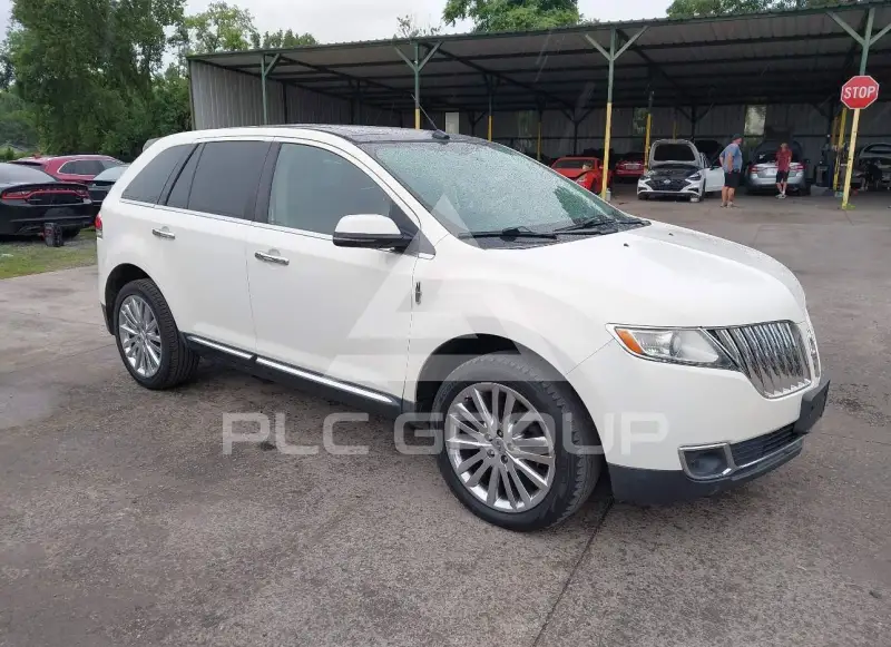 2013 Lincoln MKX photo