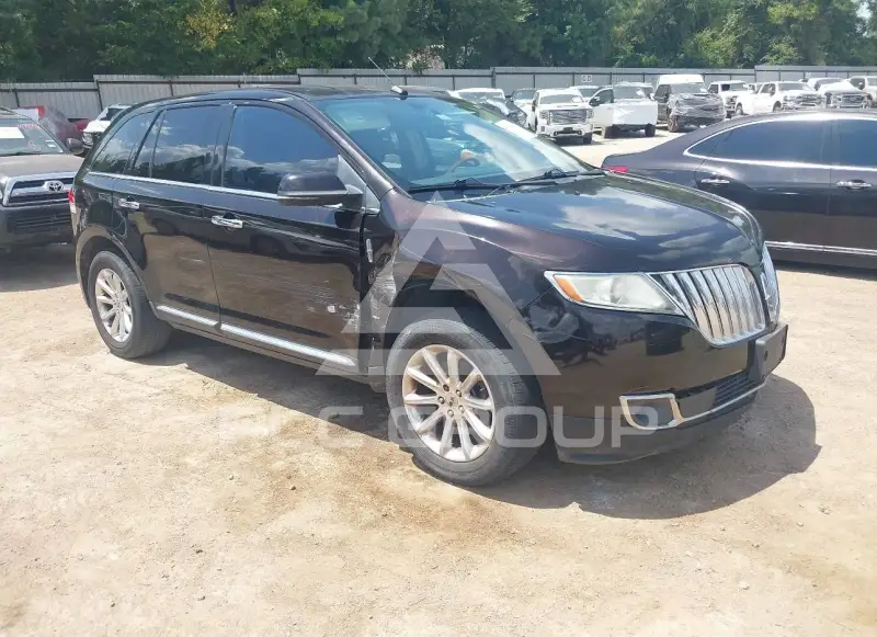 2013 Lincoln MKX photo