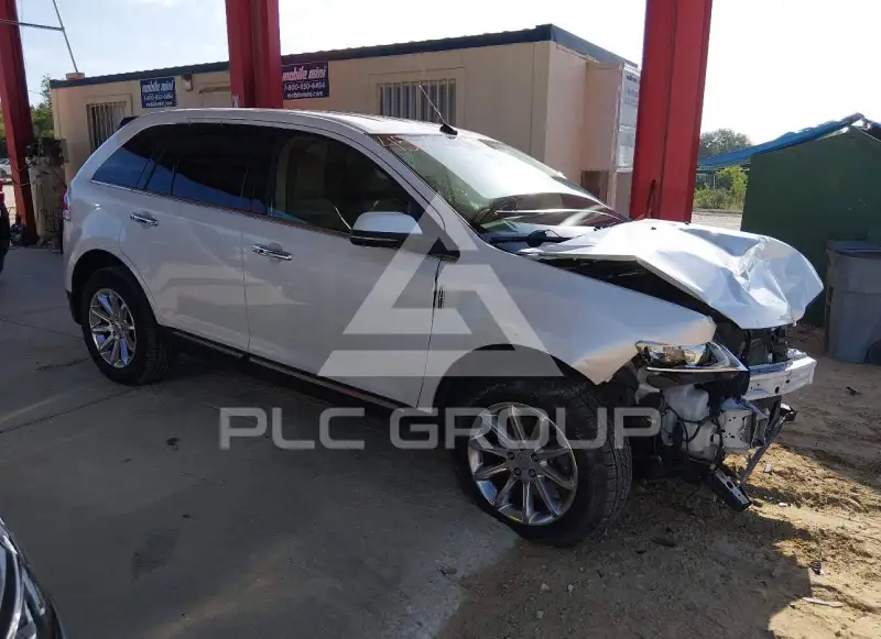 2013 Lincoln MKX photo