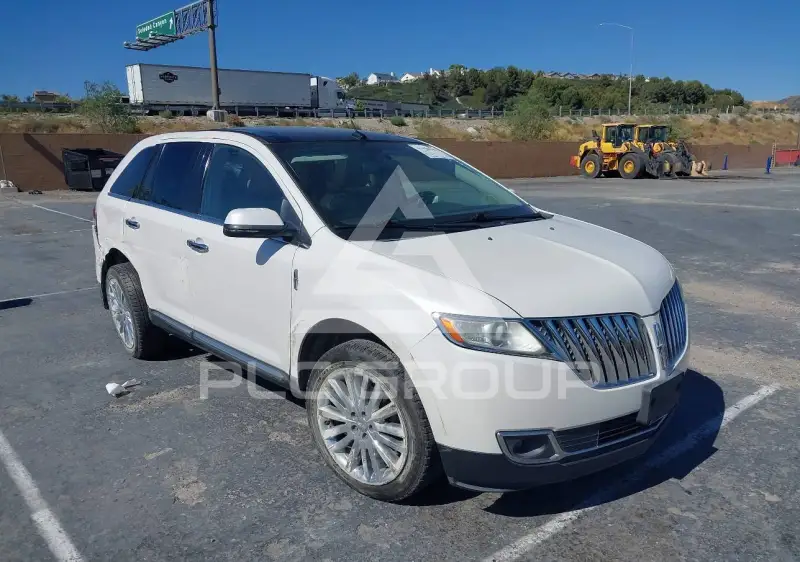 2013 Lincoln MKX photo