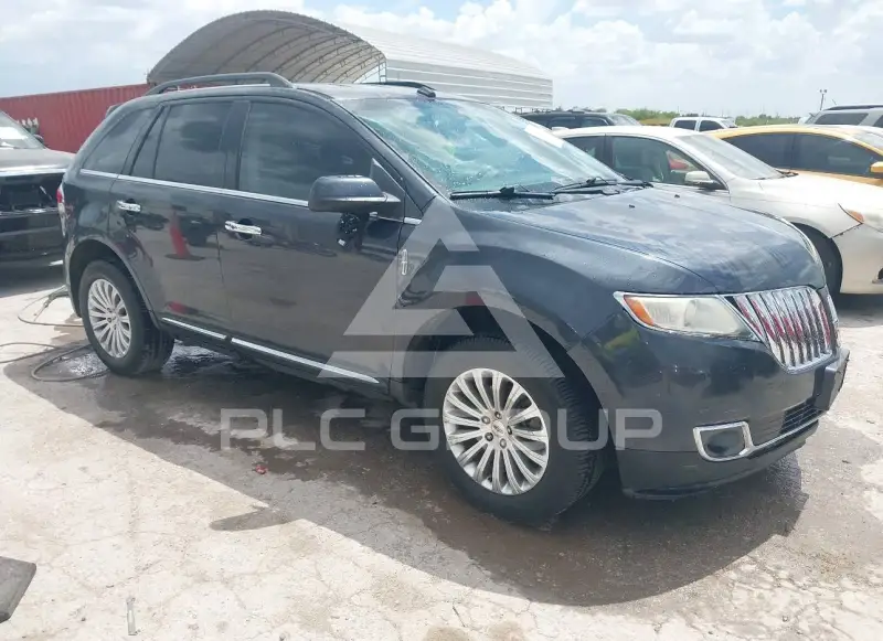 2013 Lincoln MKX photo