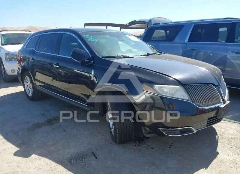 2013 Lincoln MKT фото