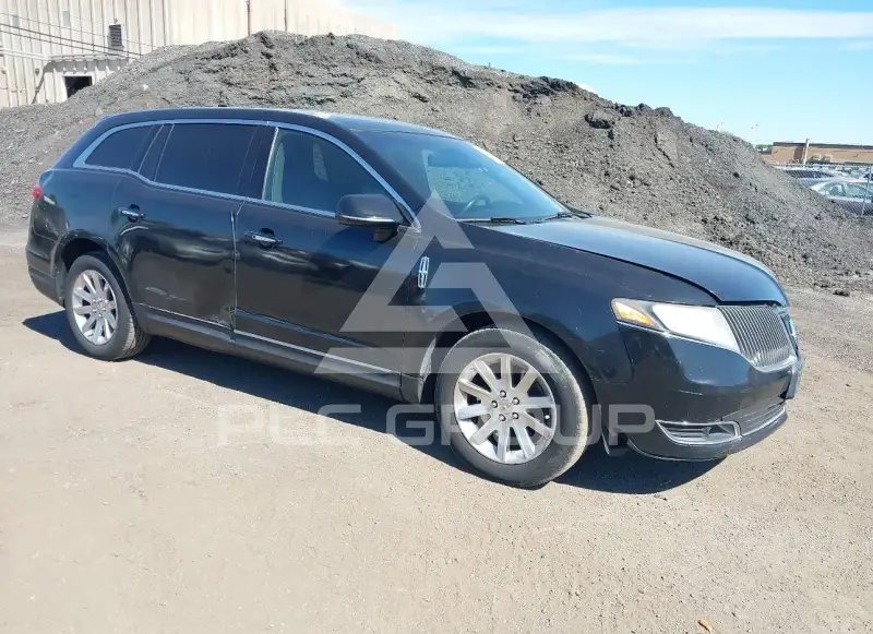 2013 Lincoln MKT фото