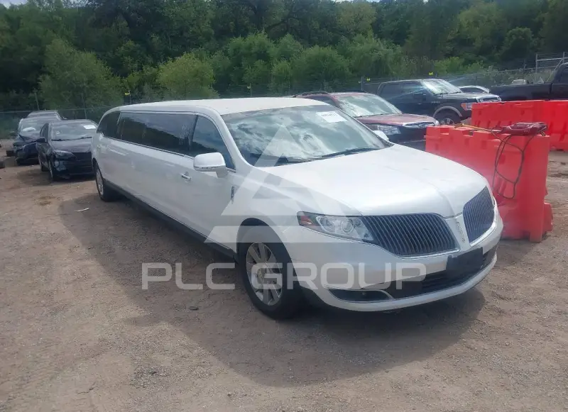 2013 Lincoln MKT фото