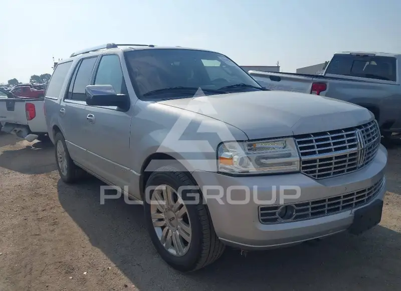 2013 Lincoln NAVIGATOR фото
