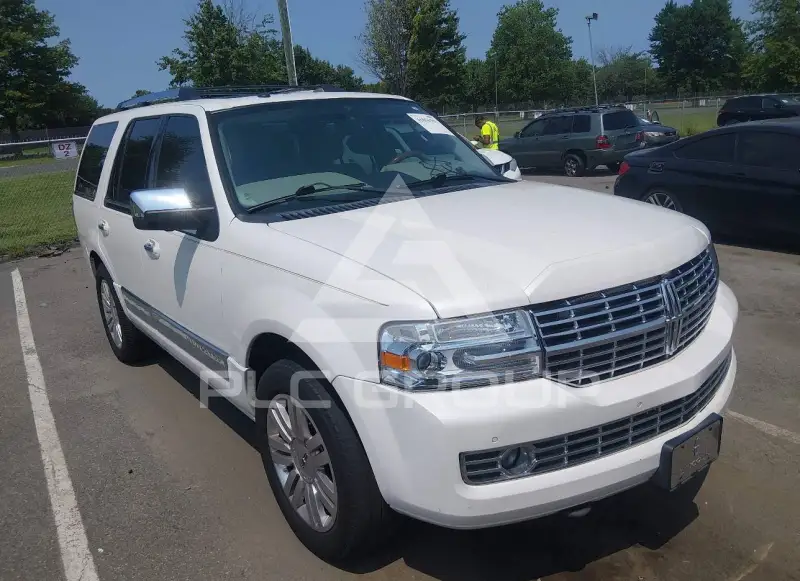 2013 Lincoln NAVIGATOR фото