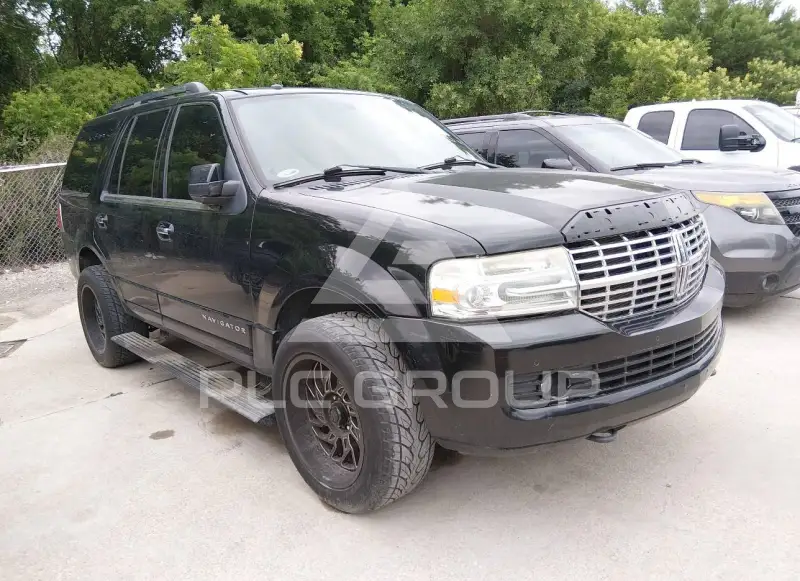 2013 Lincoln NAVIGATOR фото