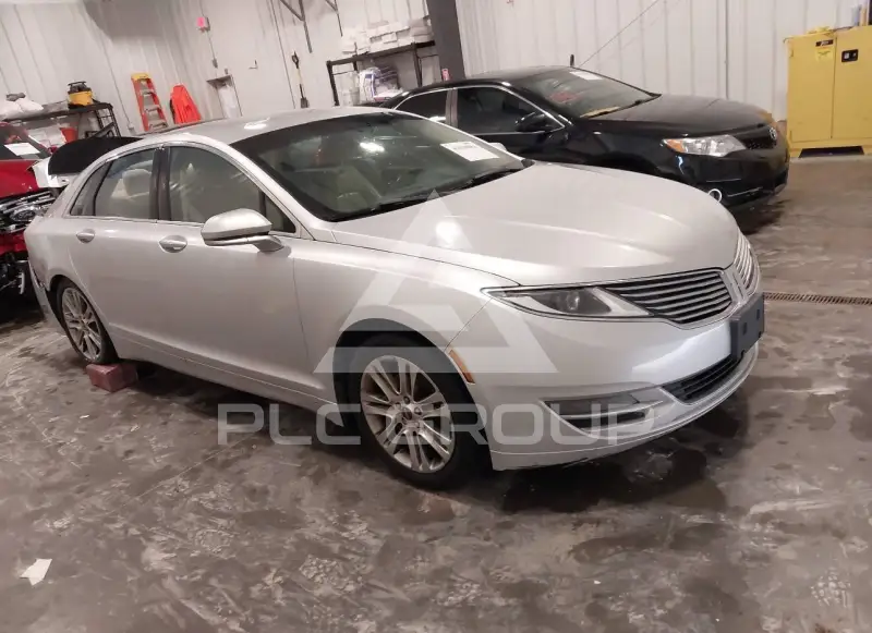 2013 Lincoln MKZ photo