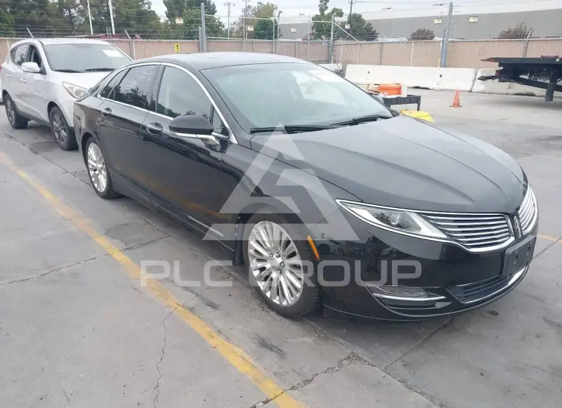 2013 Lincoln MKZ photo