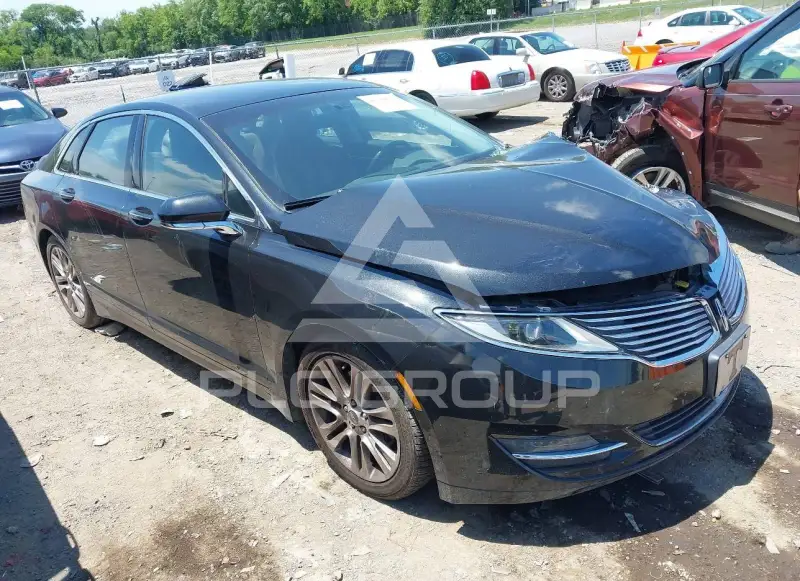 2013 Lincoln MKZ photo