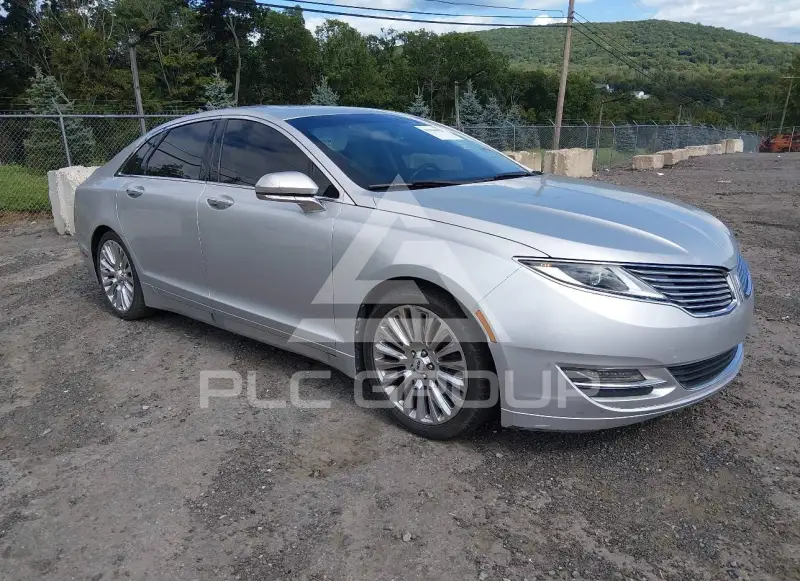 2013 Lincoln MKZ photo